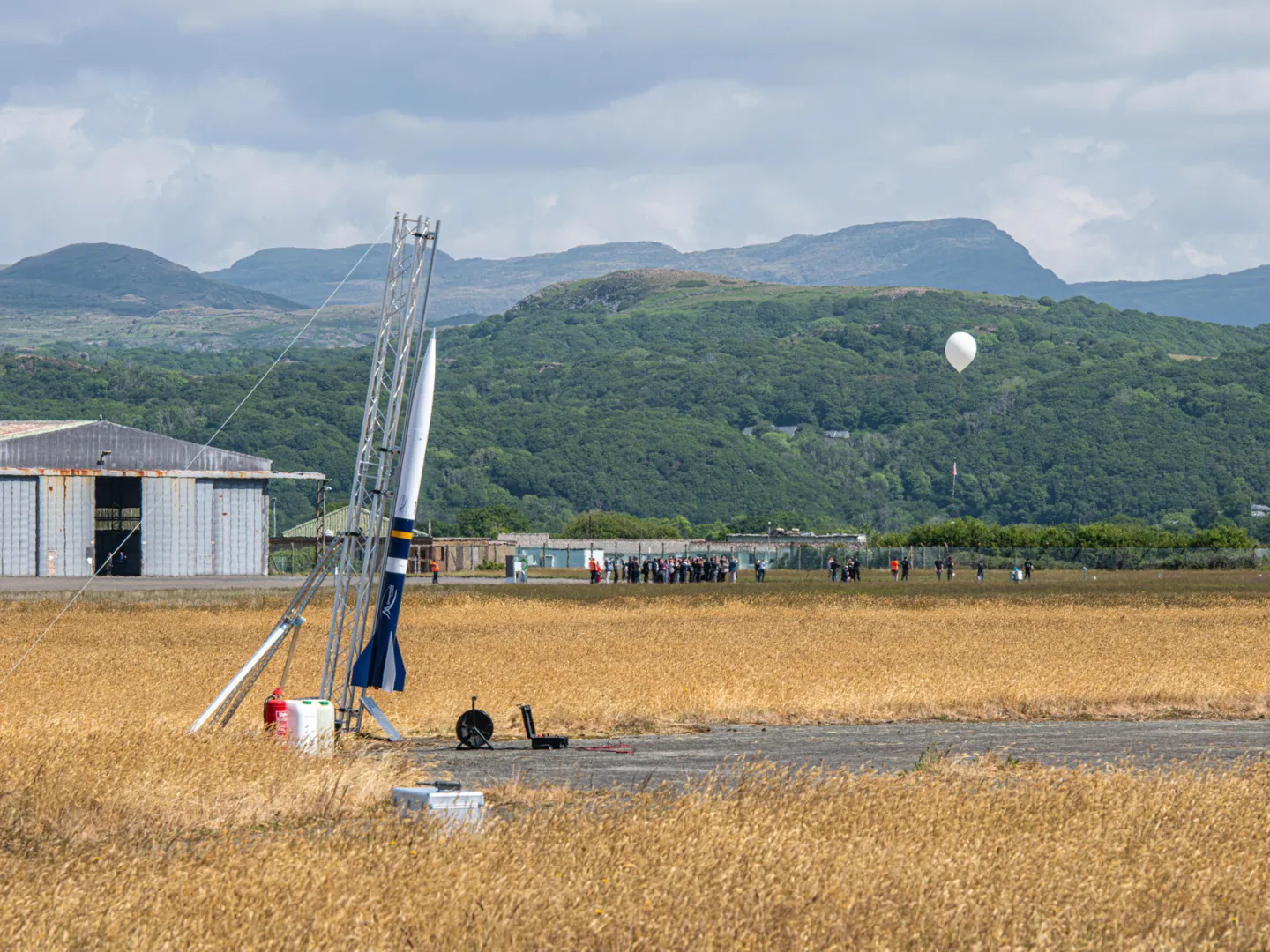 Snowdonia rocket ready for launch with a weather balloon in the background