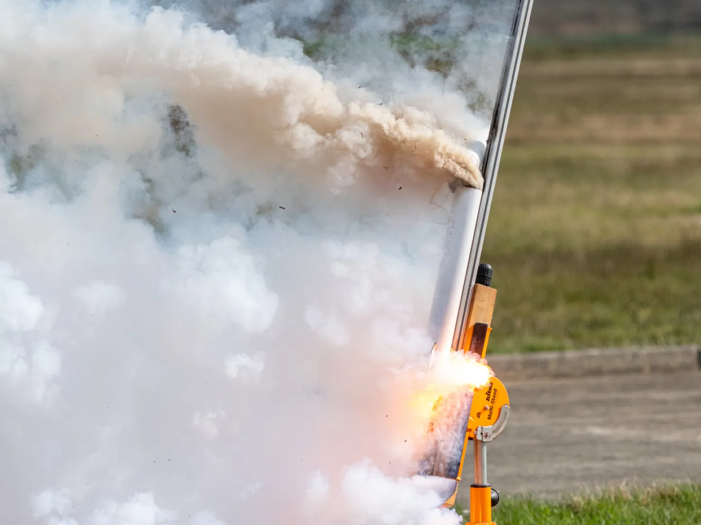 Explode
