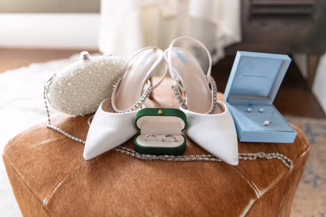 Wedding accesories