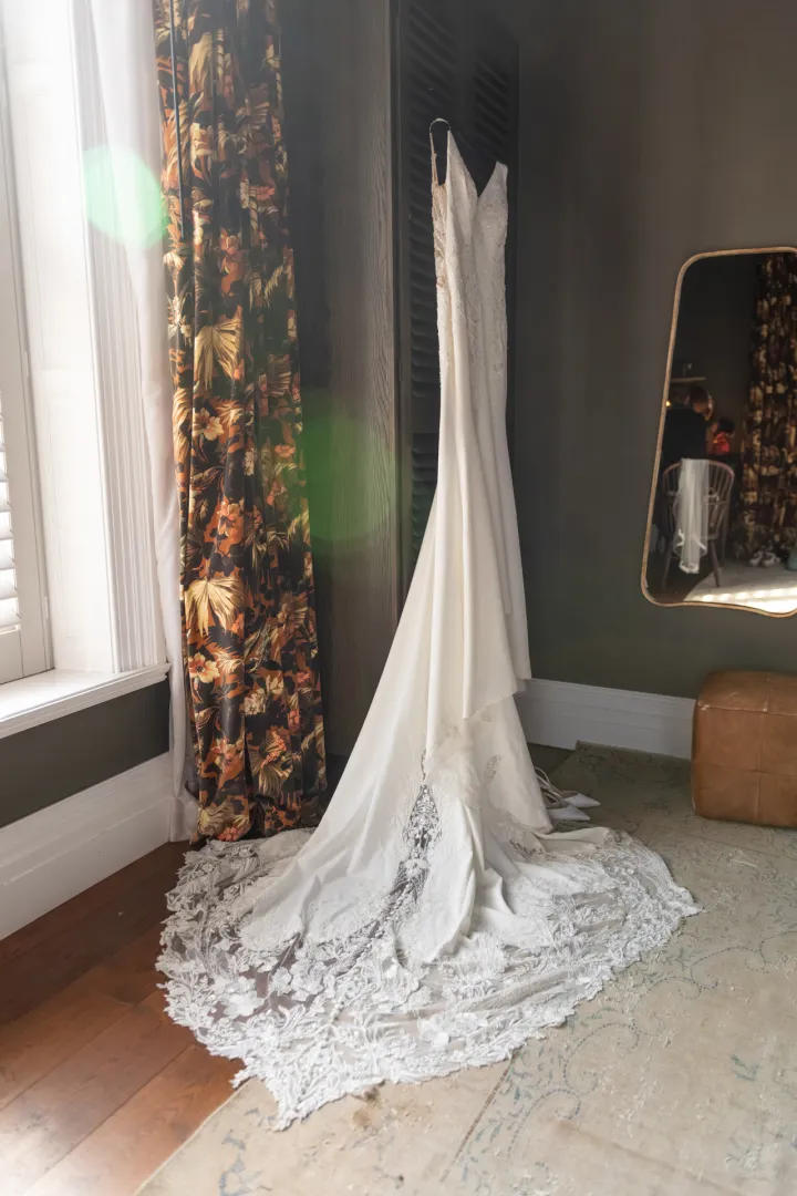 wedding dress